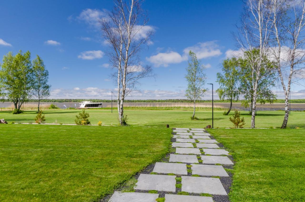 Kite Marina Sarbsk Hotel Exterior photo