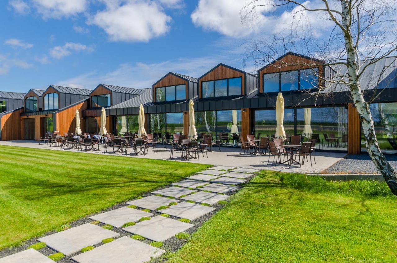Kite Marina Sarbsk Hotel Exterior photo